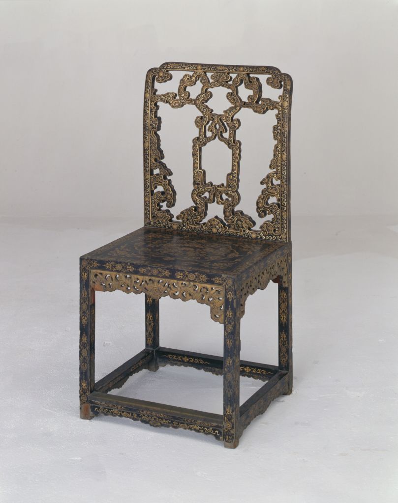 图片[1]-Backchair with golden cloud bat pattern painted in black paint-China Archive